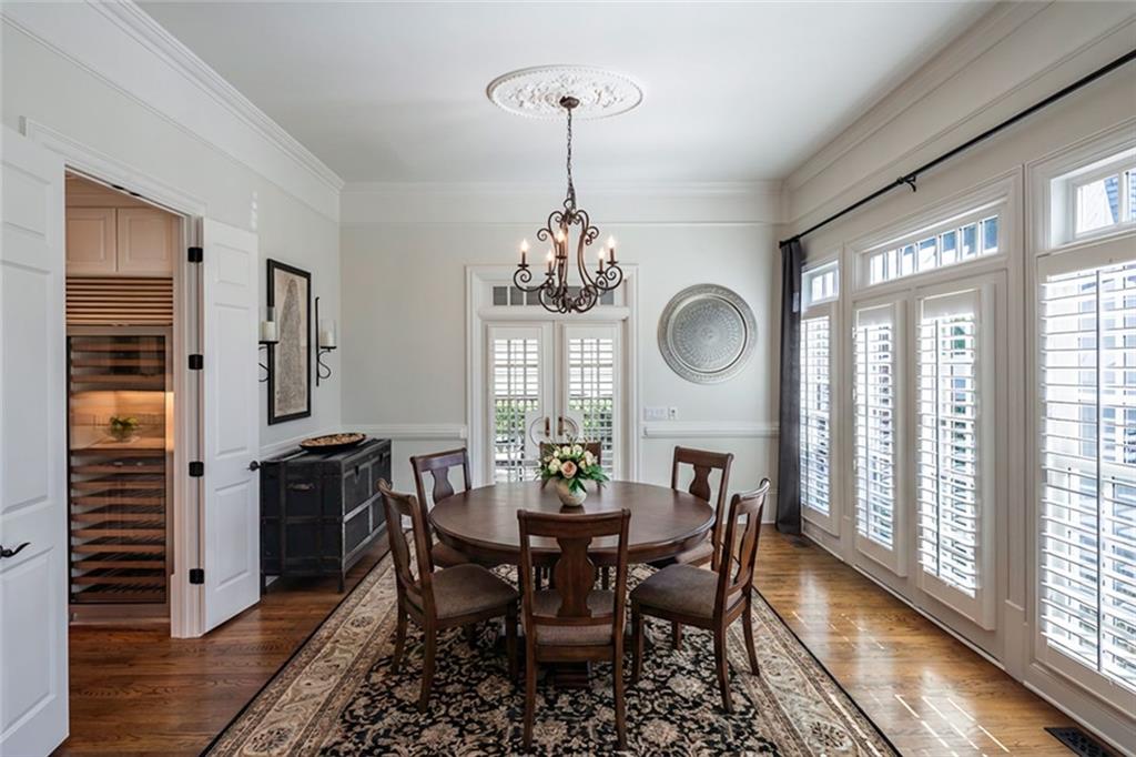 8108 Lawnview