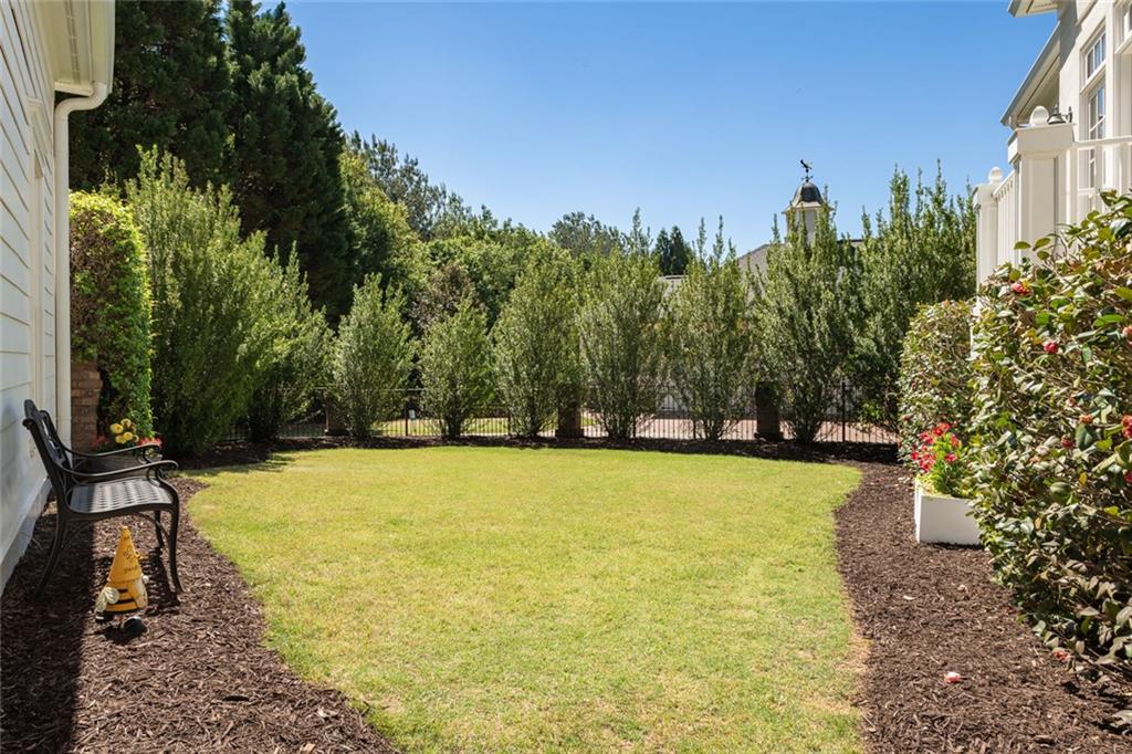 8108 Lawnview
