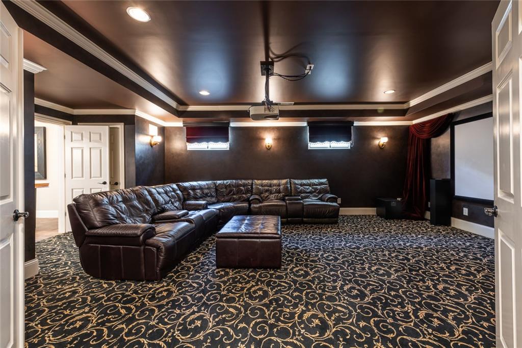8108 Lawnview