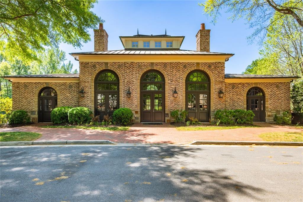 8108 Lawnview