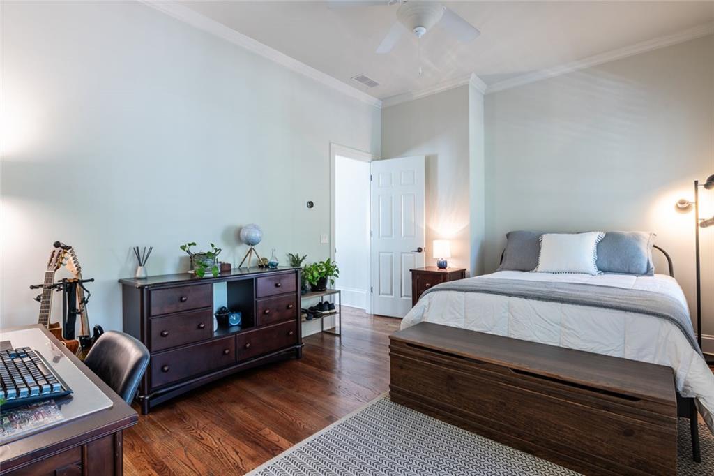 8108 Lawnview