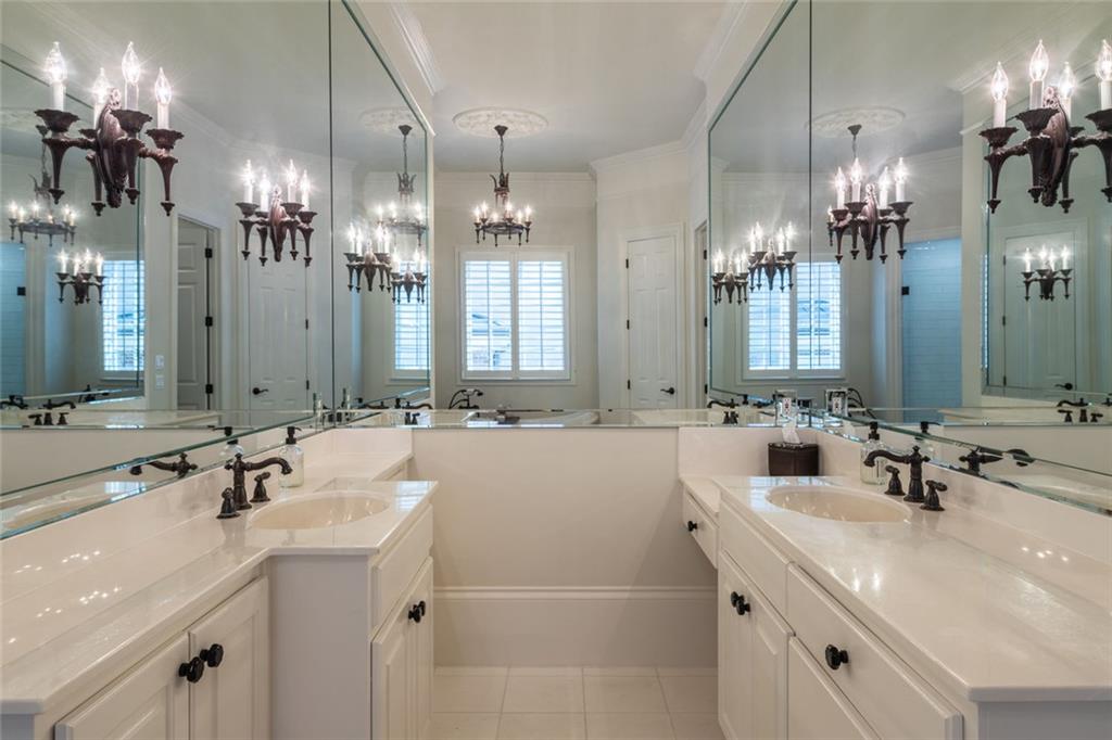8108 Lawnview