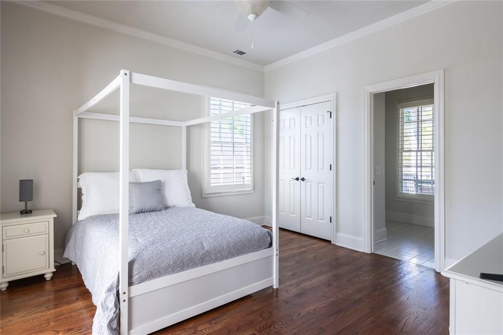 8108 Lawnview
