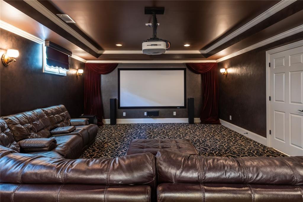 8108 Lawnview