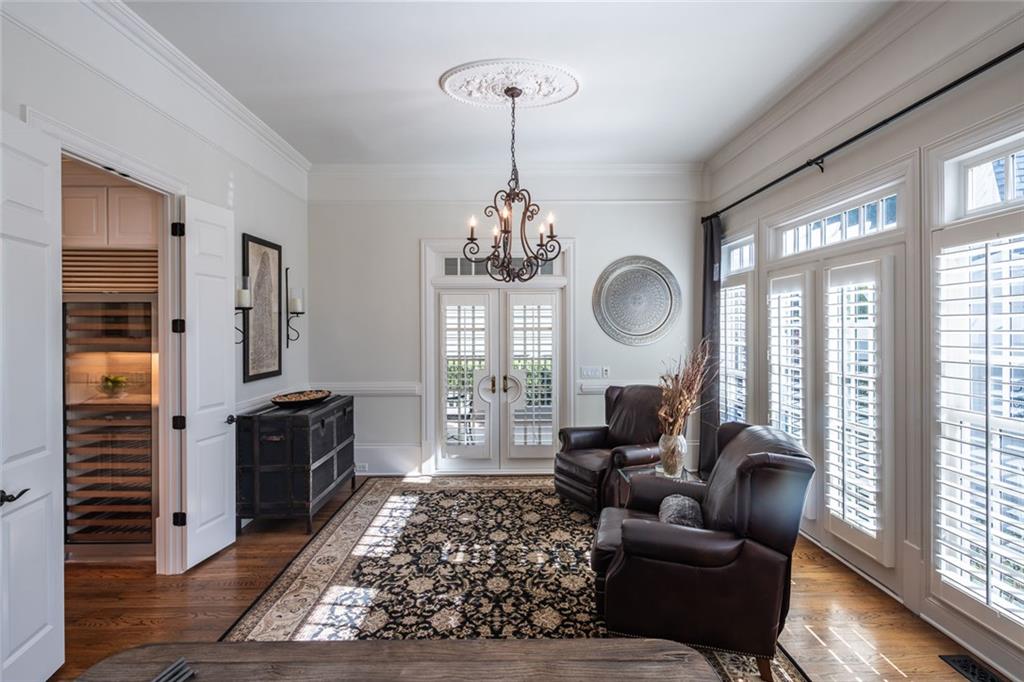 8108 Lawnview