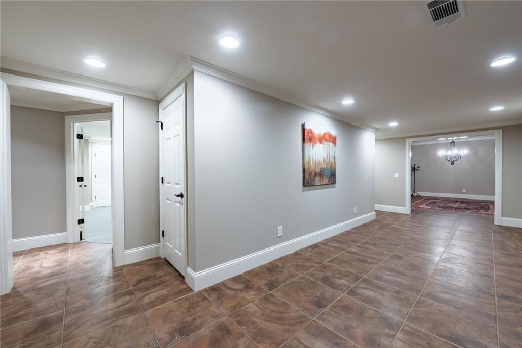 8108 Lawnview