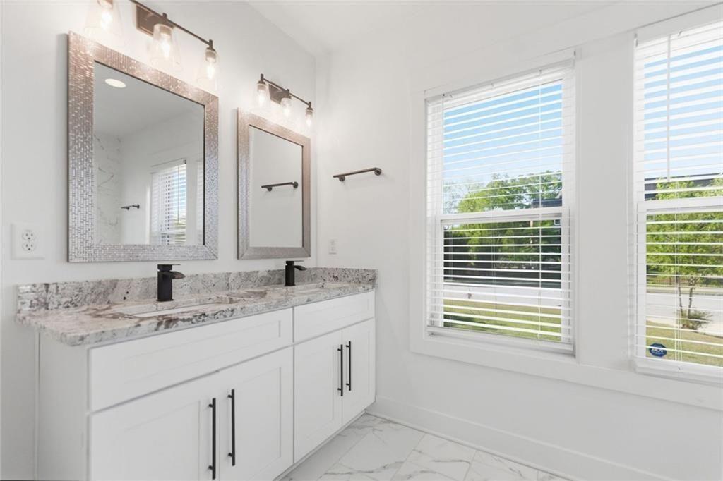 1589 Westhaven Drive SW