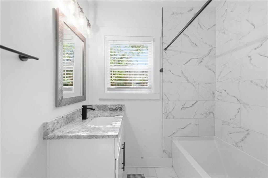 1589 Westhaven Drive SW