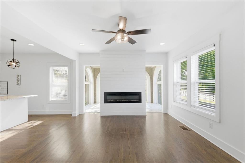 1589 Westhaven Drive SW