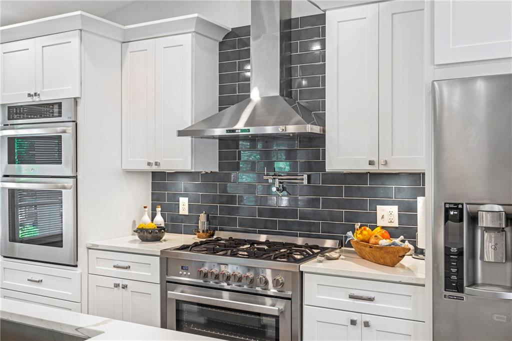 2632 Hawthorne Place NE