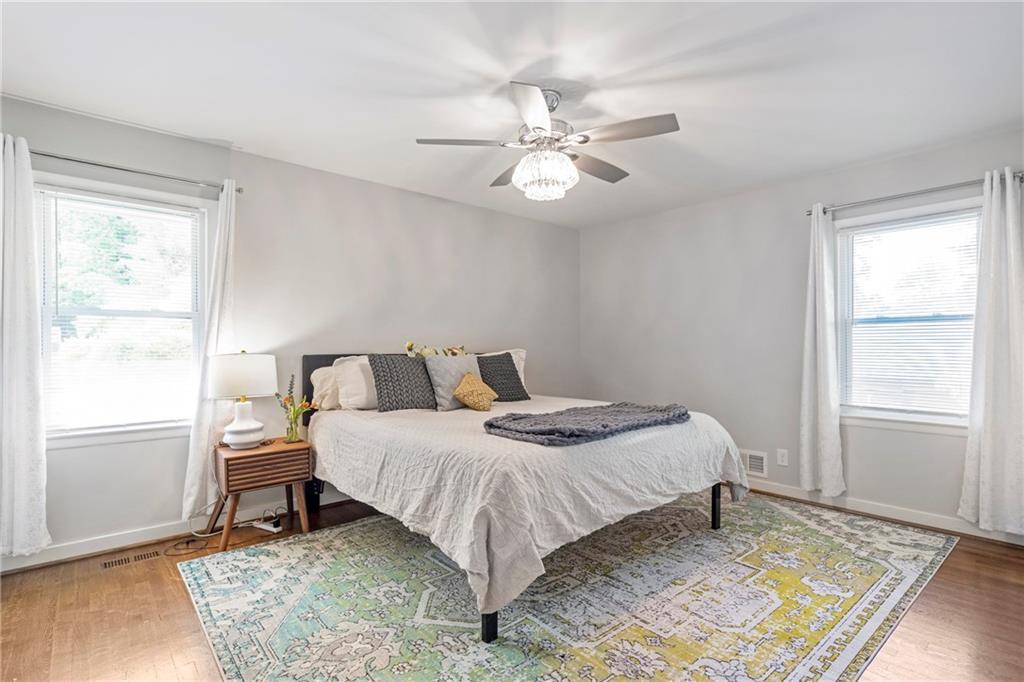 2632 Hawthorne Place NE