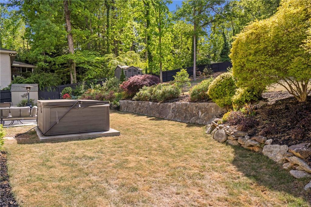 2632 Hawthorne Place NE