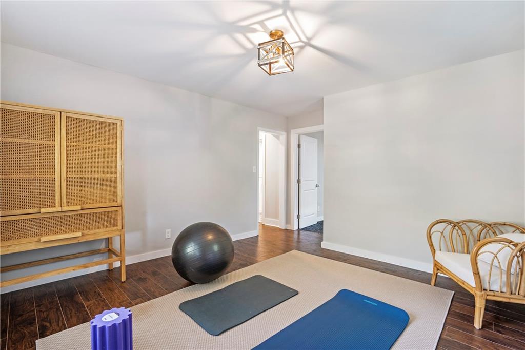 2632 Hawthorne Place NE