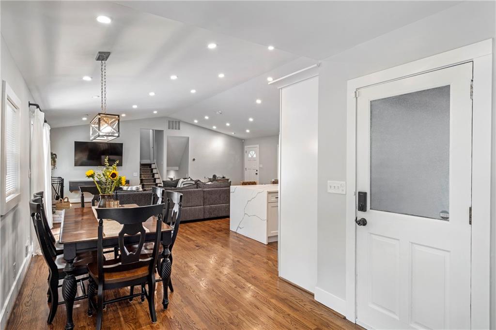 2632 Hawthorne Place NE