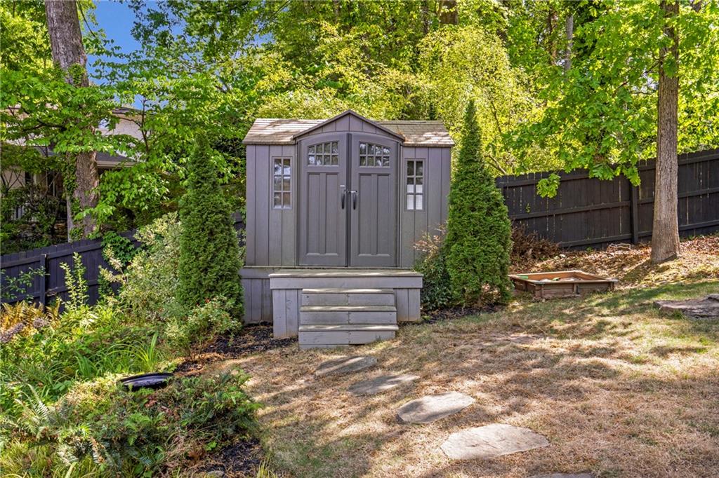 2632 Hawthorne Place NE