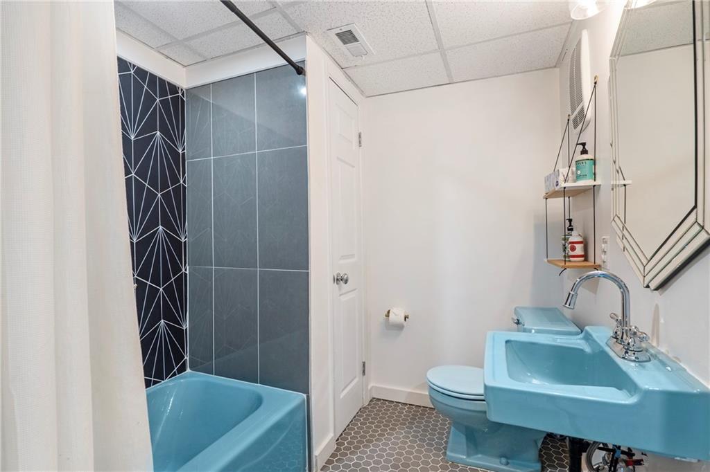 2632 Hawthorne Place NE