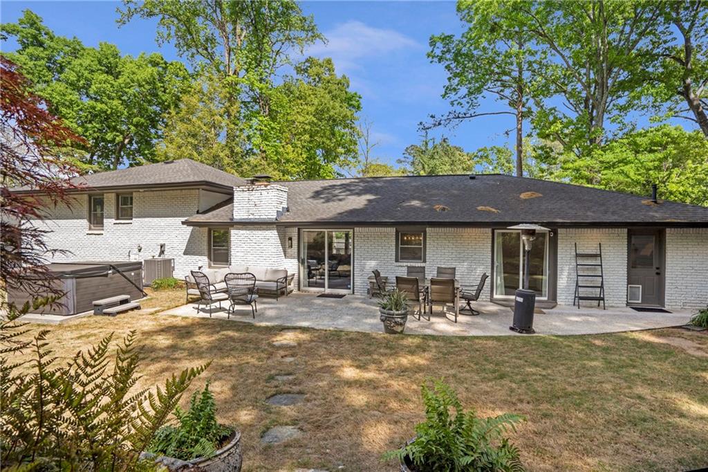 2632 Hawthorne Place NE