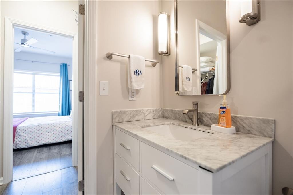 955 Juniper Street NE Unit 2315