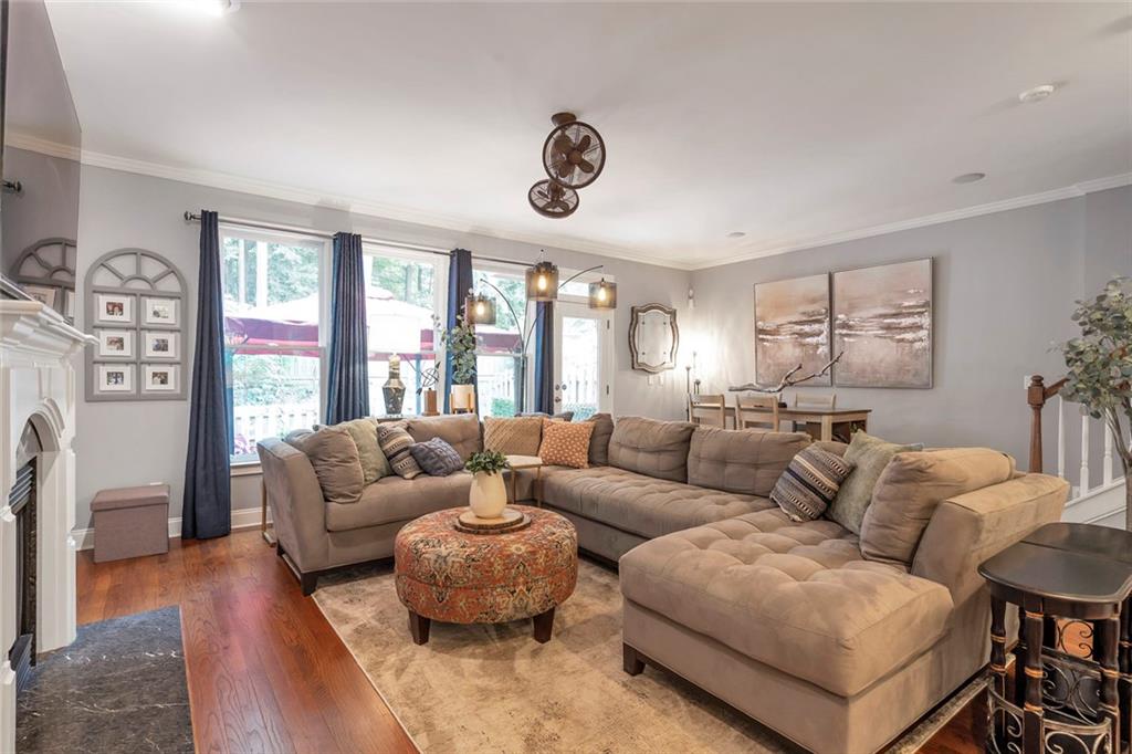 3344 Chestnut Woods Circle