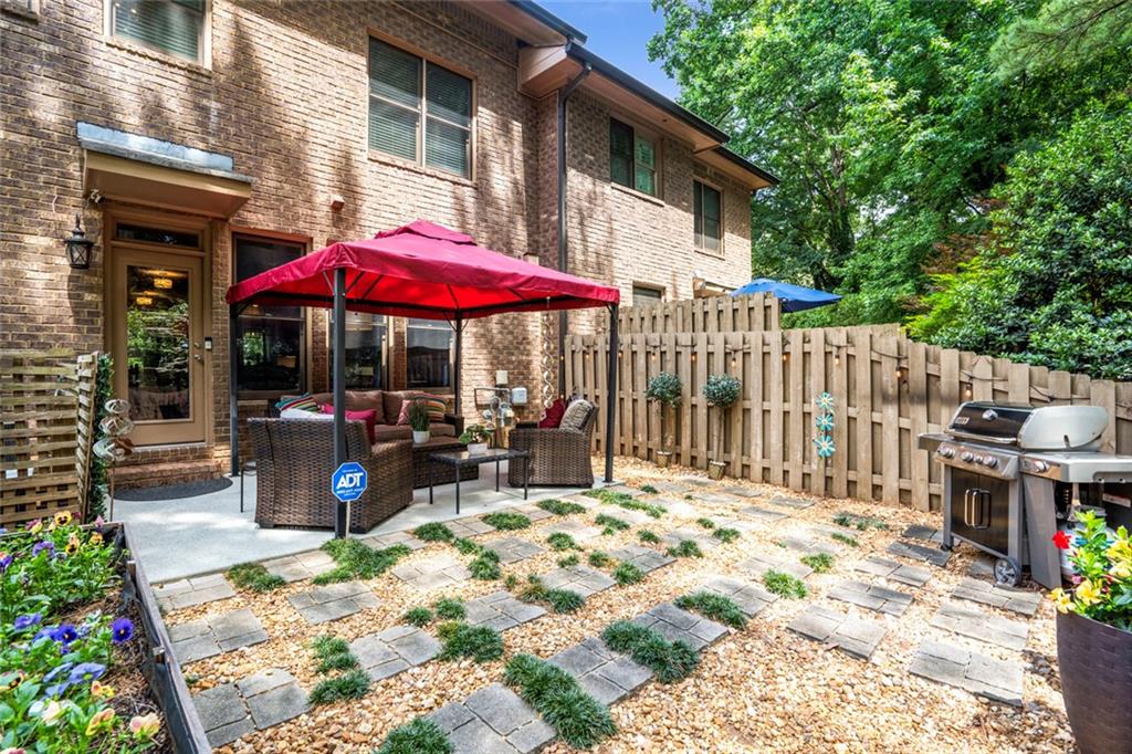 3344 Chestnut Woods Circle
