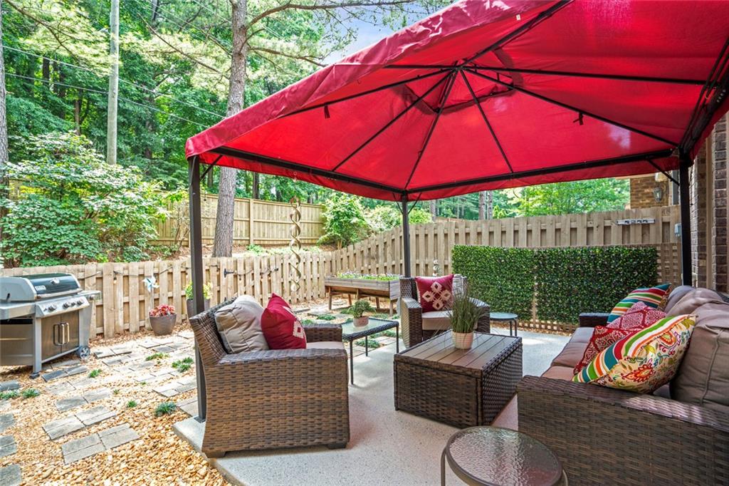 3344 Chestnut Woods Circle