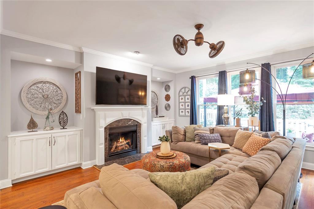 3344 Chestnut Woods Circle