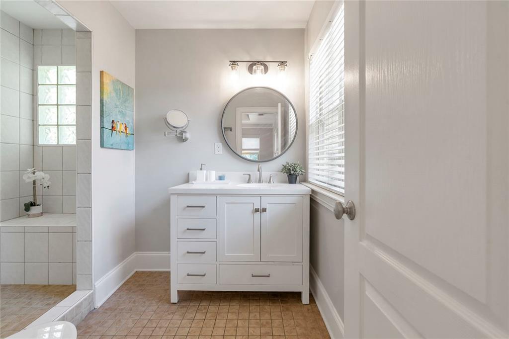 967 Victory Drive SW