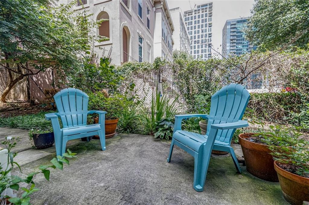 955 JUNIPER Street NE Unit 4027