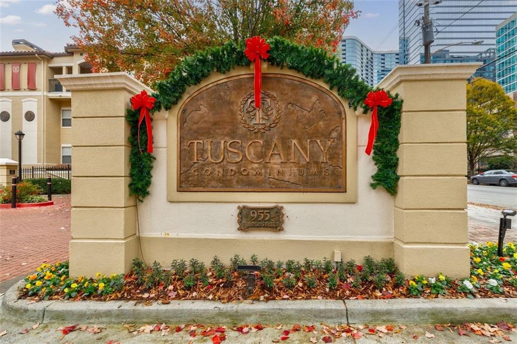 955 JUNIPER Street NE Unit 4027
