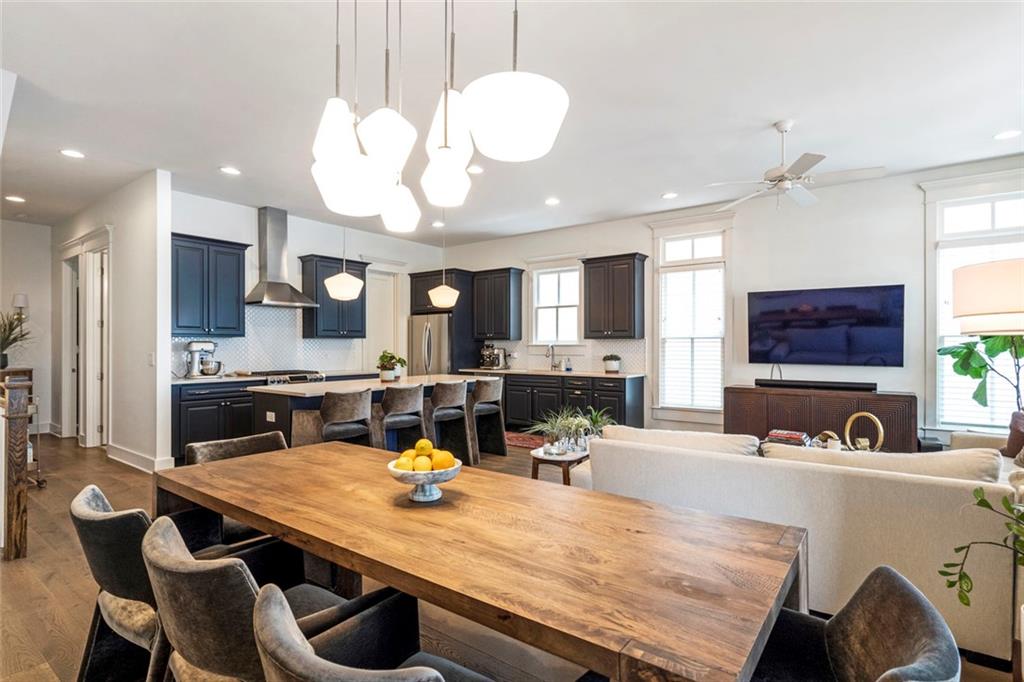 822 Grove Bend