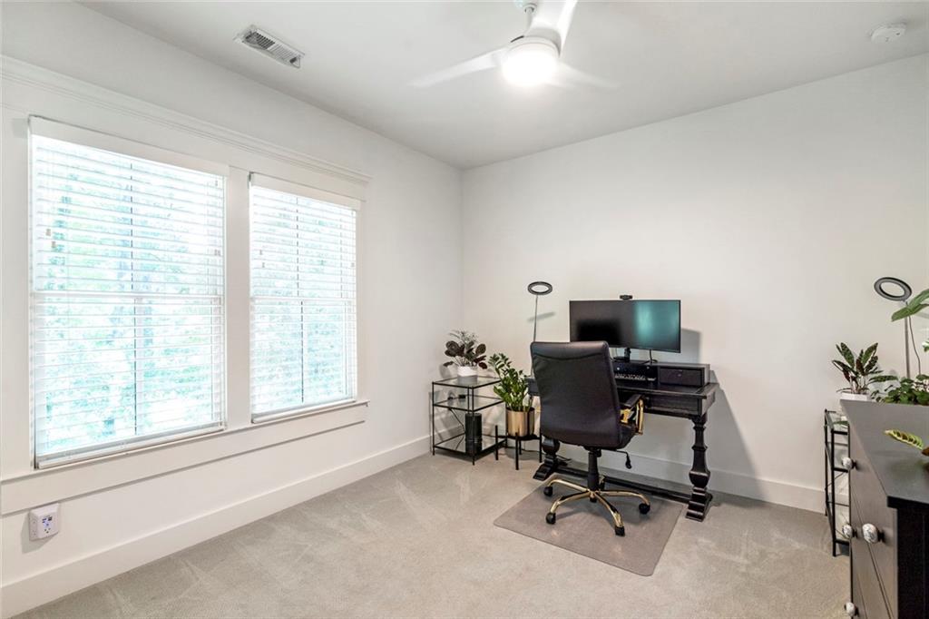 822 Grove Bend