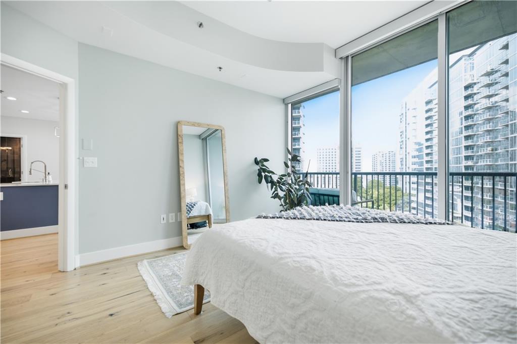 1080 Peachtree Street NE Unit 1212