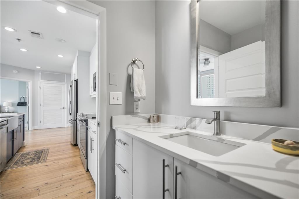 1080 Peachtree Street NE Unit 1212