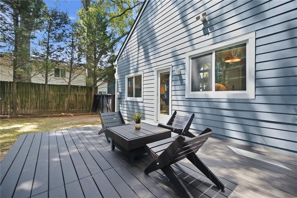 505 Oakdale Road NE