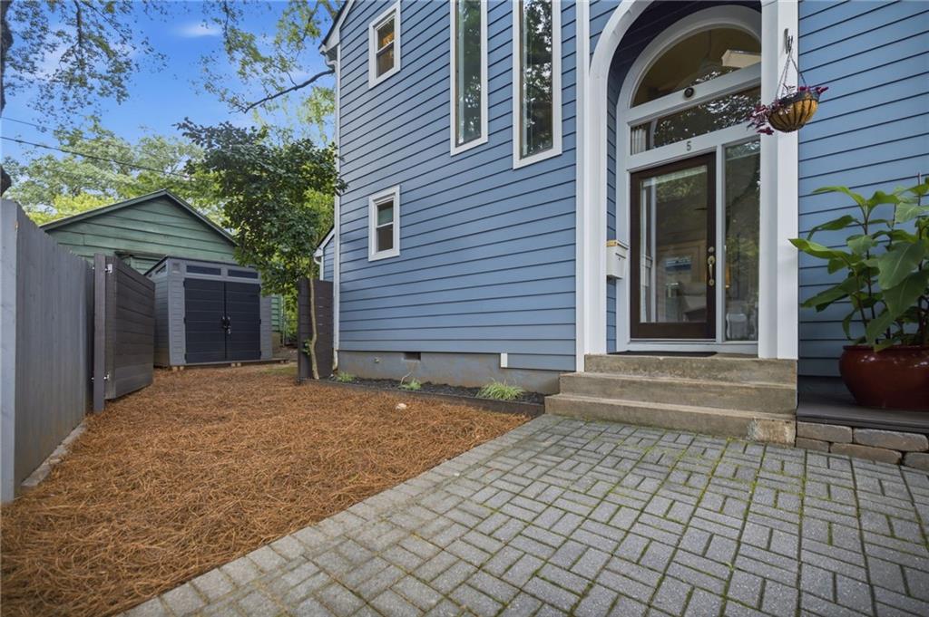 505 Oakdale Road NE