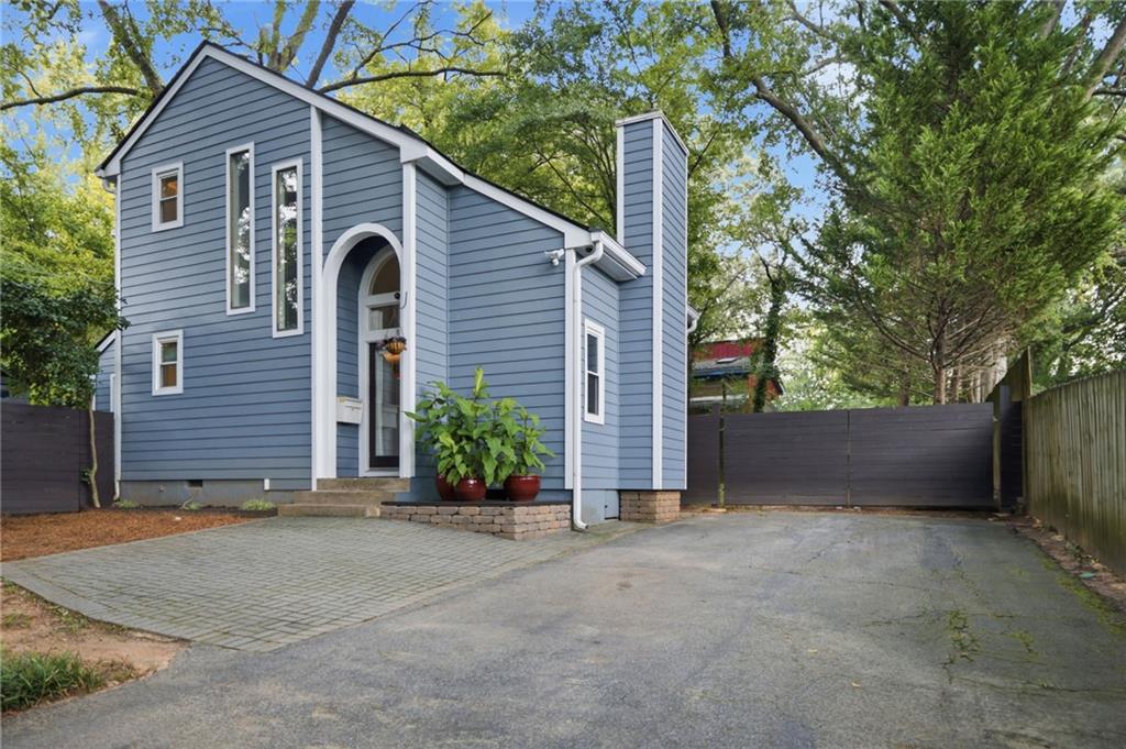 505 Oakdale Road NE