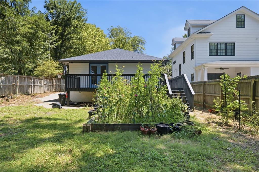 166 Howard Street NE