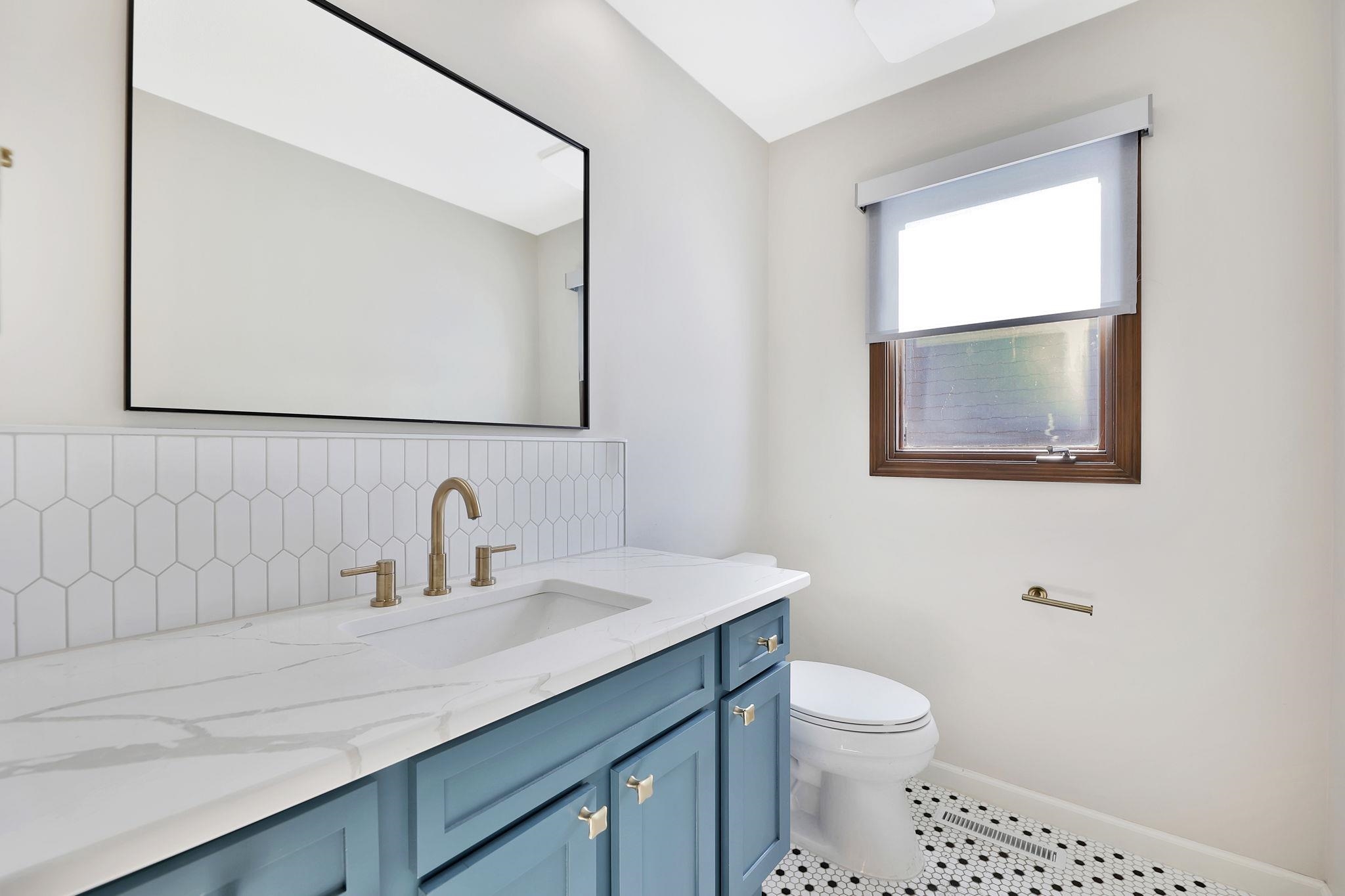 104 E Saint Cloud Pl