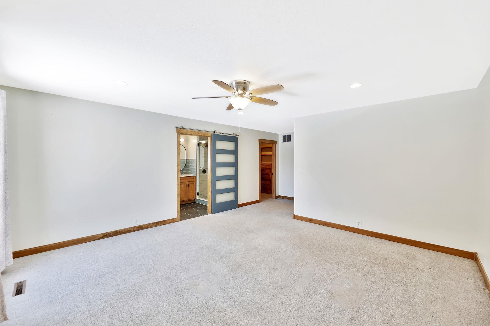 104 E Saint Cloud Pl