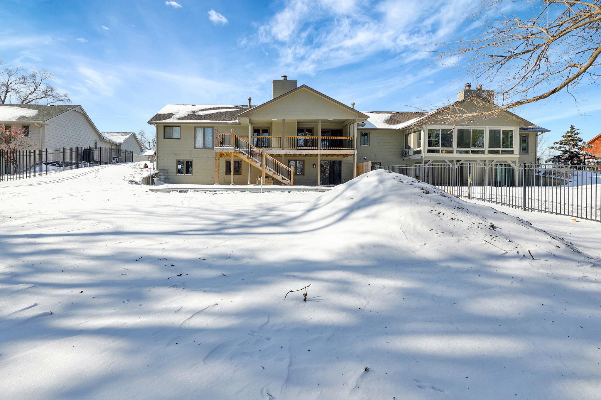 104 E Saint Cloud Pl