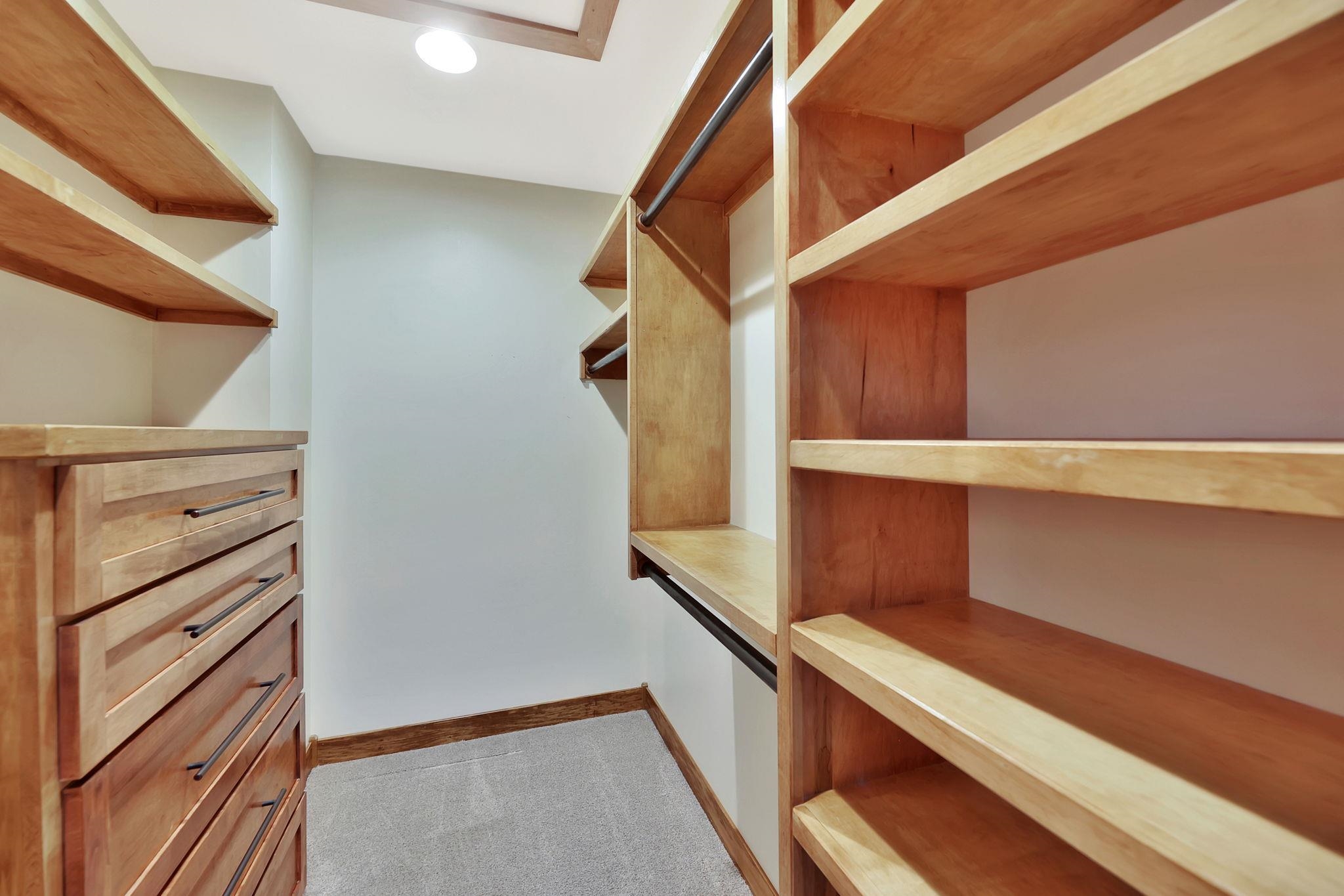 104 E Saint Cloud Pl
