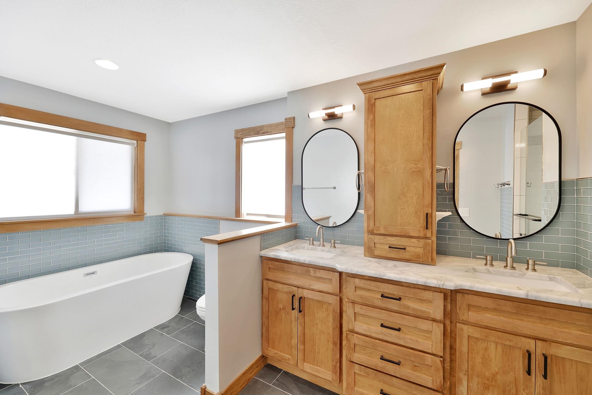 104 E Saint Cloud Pl