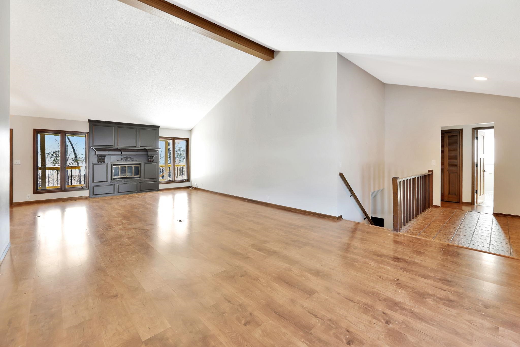 104 E Saint Cloud Pl