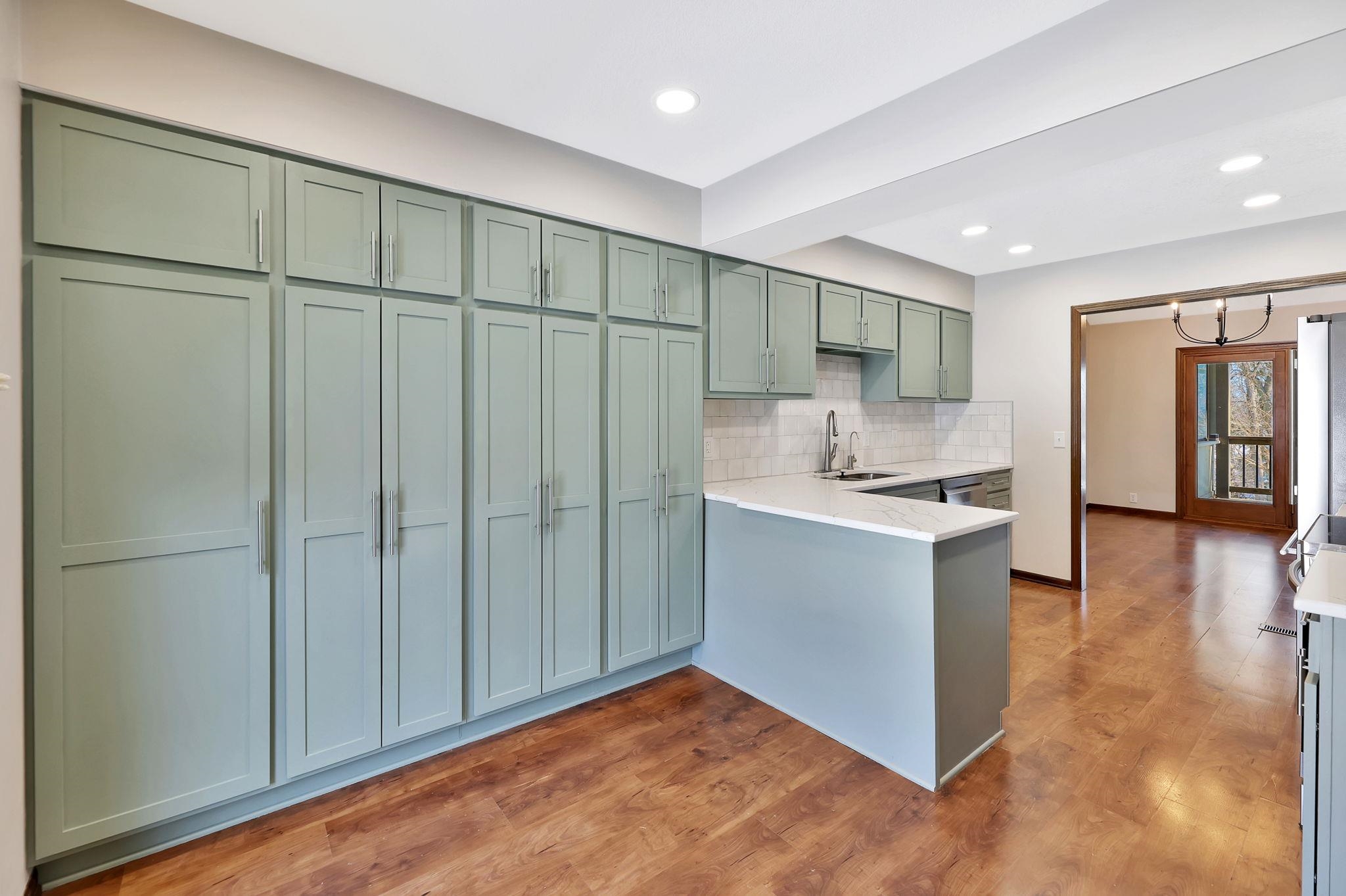 104 E Saint Cloud Pl