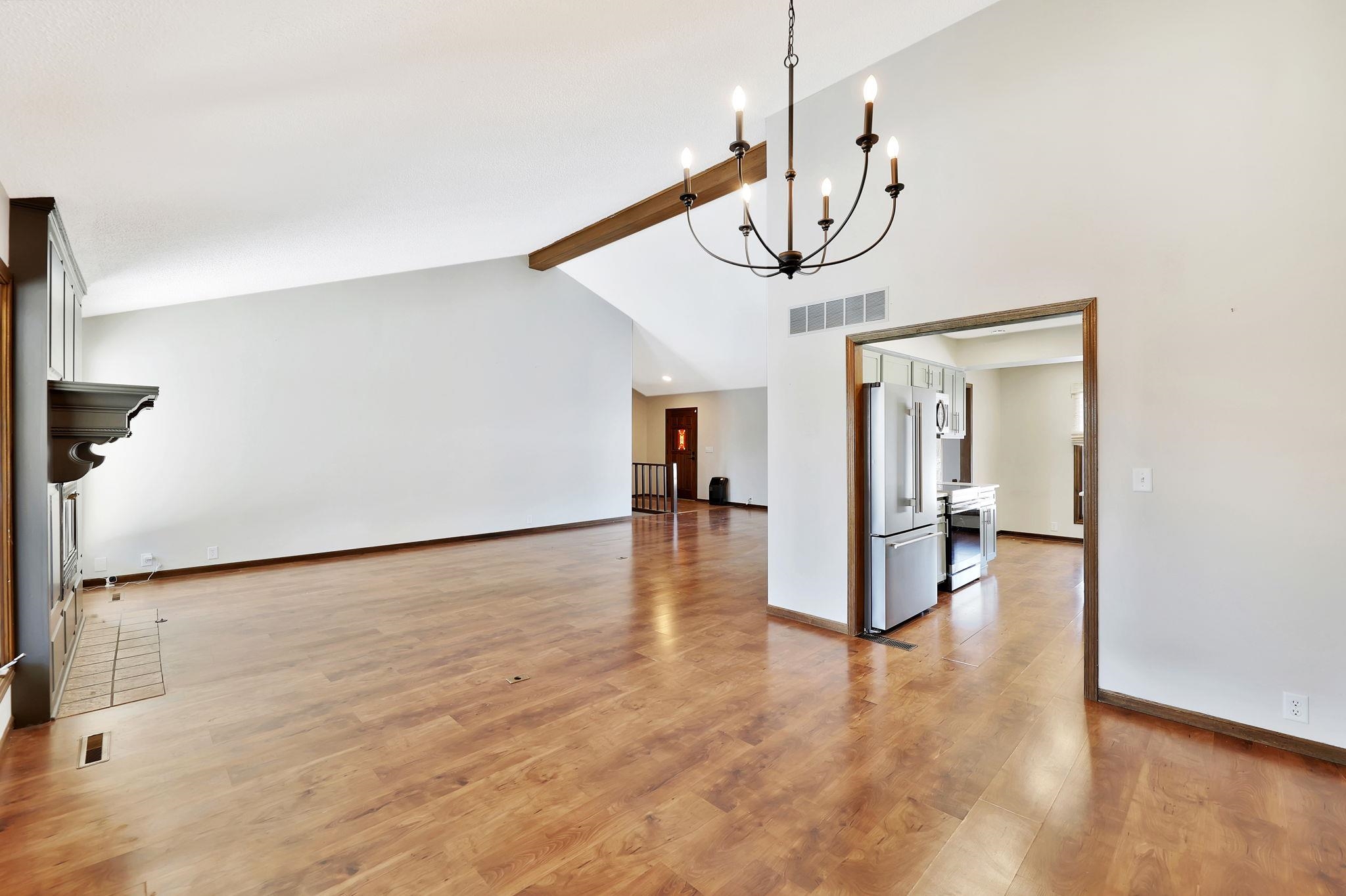 104 E Saint Cloud Pl