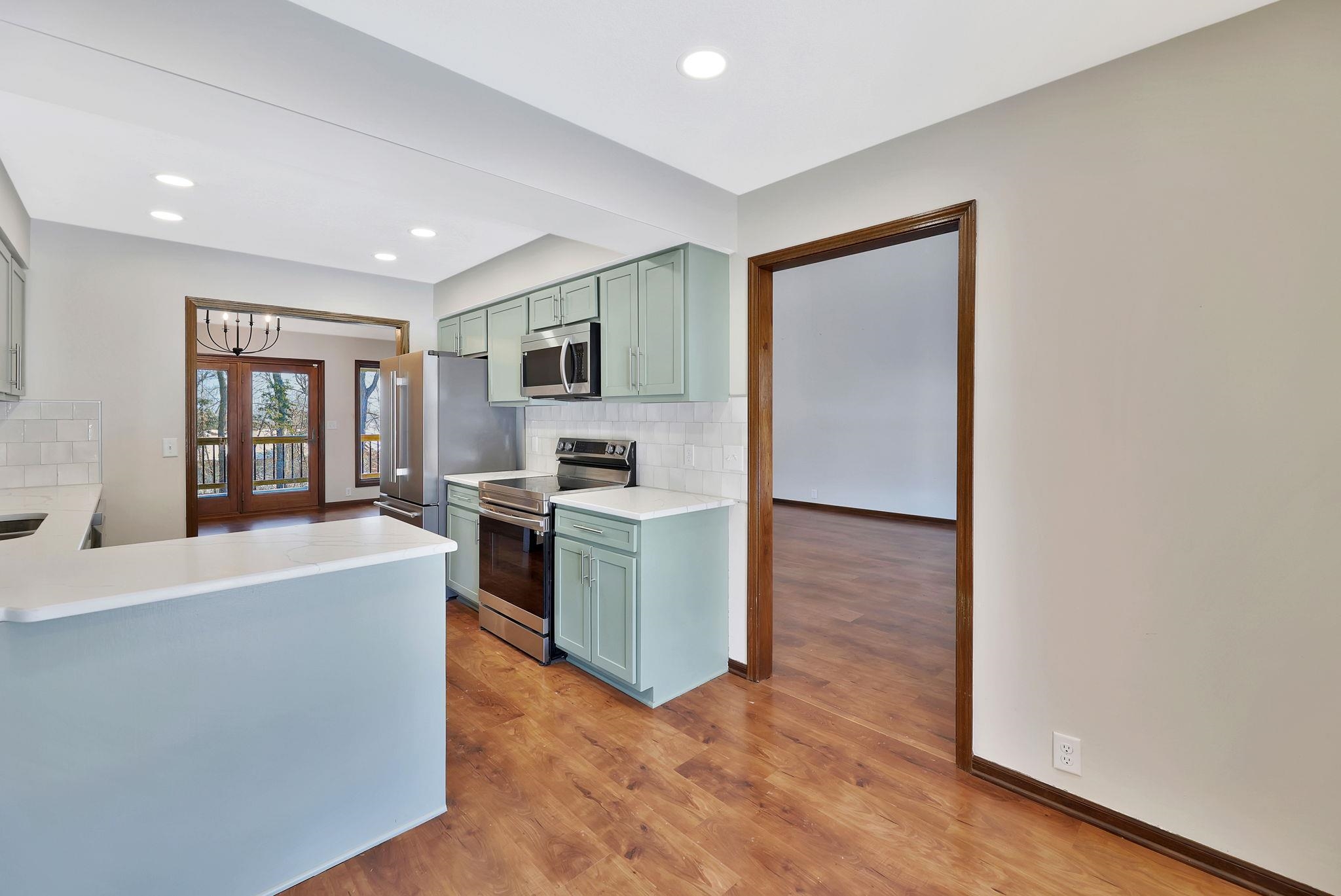 104 E Saint Cloud Pl