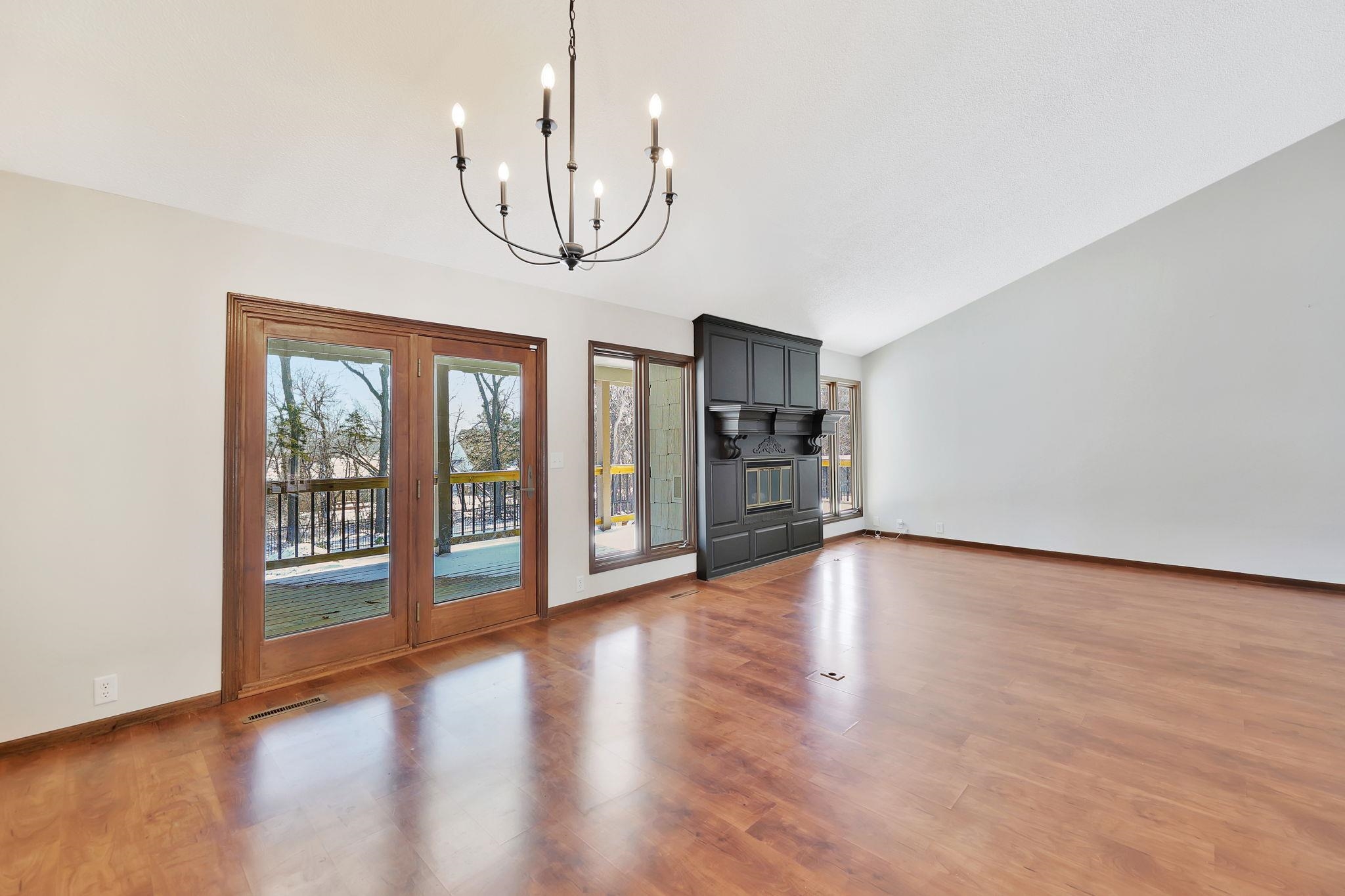 104 E Saint Cloud Pl
