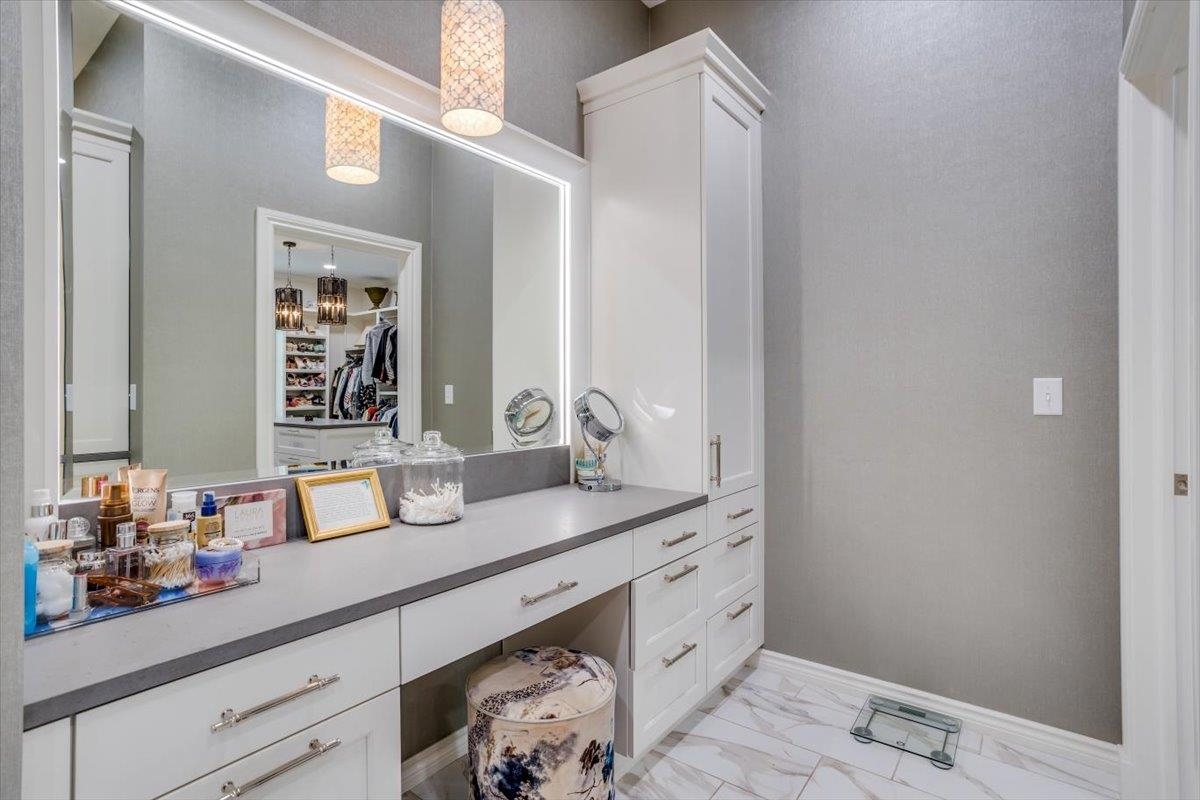 8920 E Summerfield St