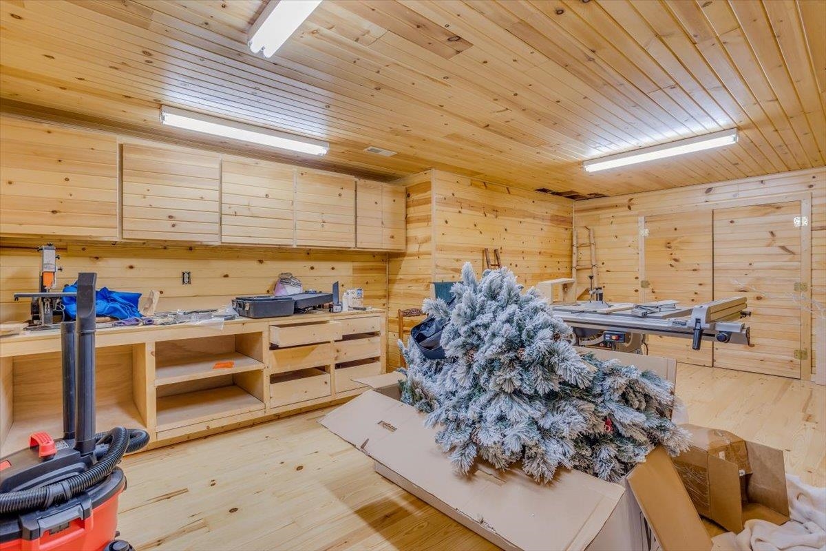 8920 E Summerfield St