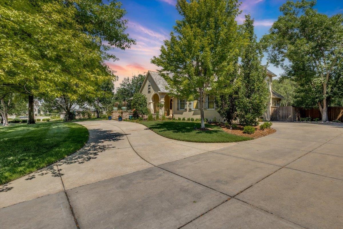 8920 E Summerfield St